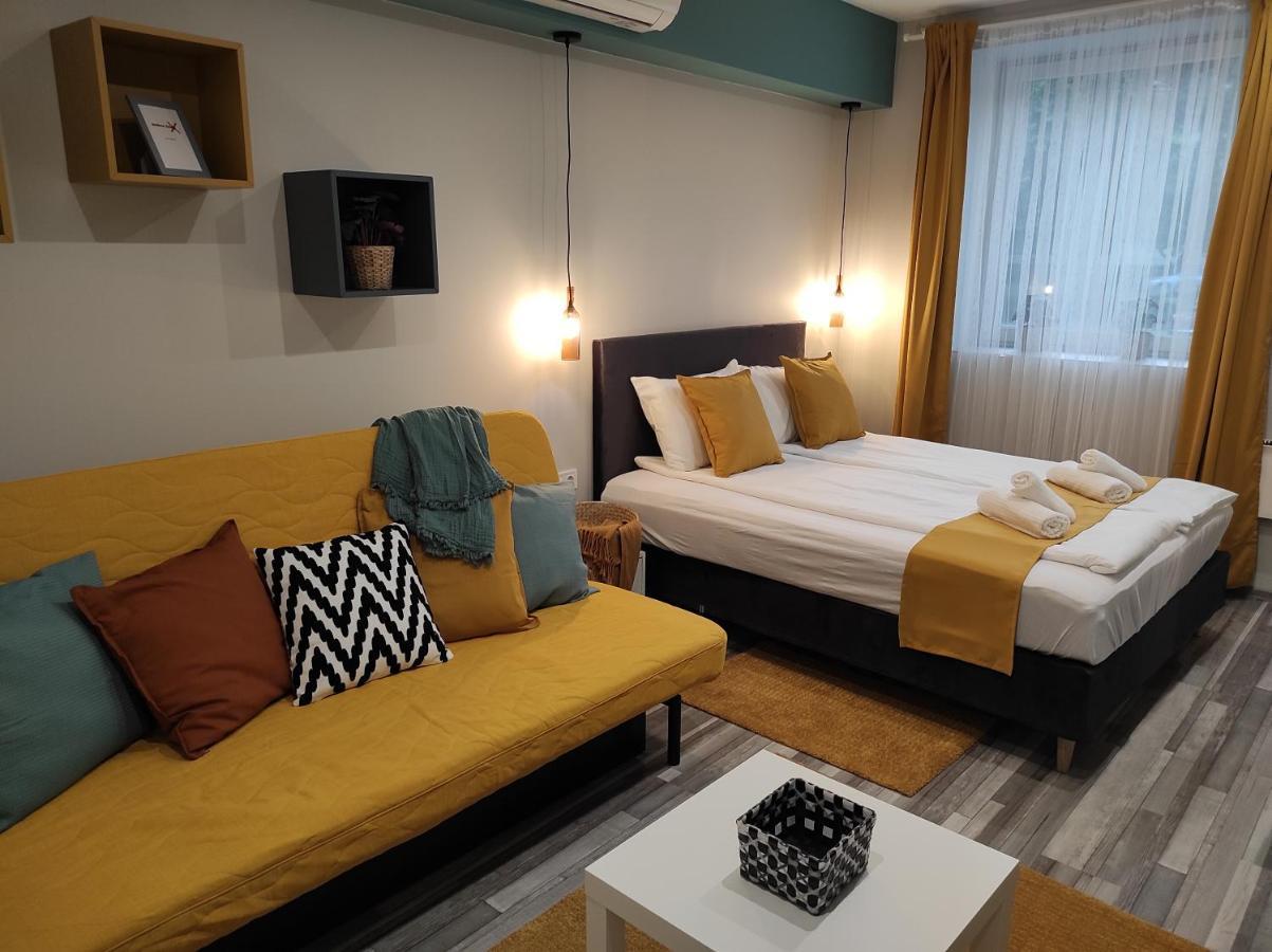 7 Days Apartment Makó Екстериор снимка
