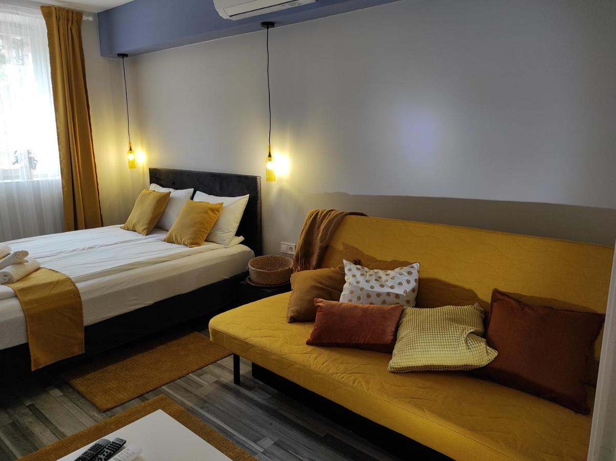 7 Days Apartment Makó Екстериор снимка