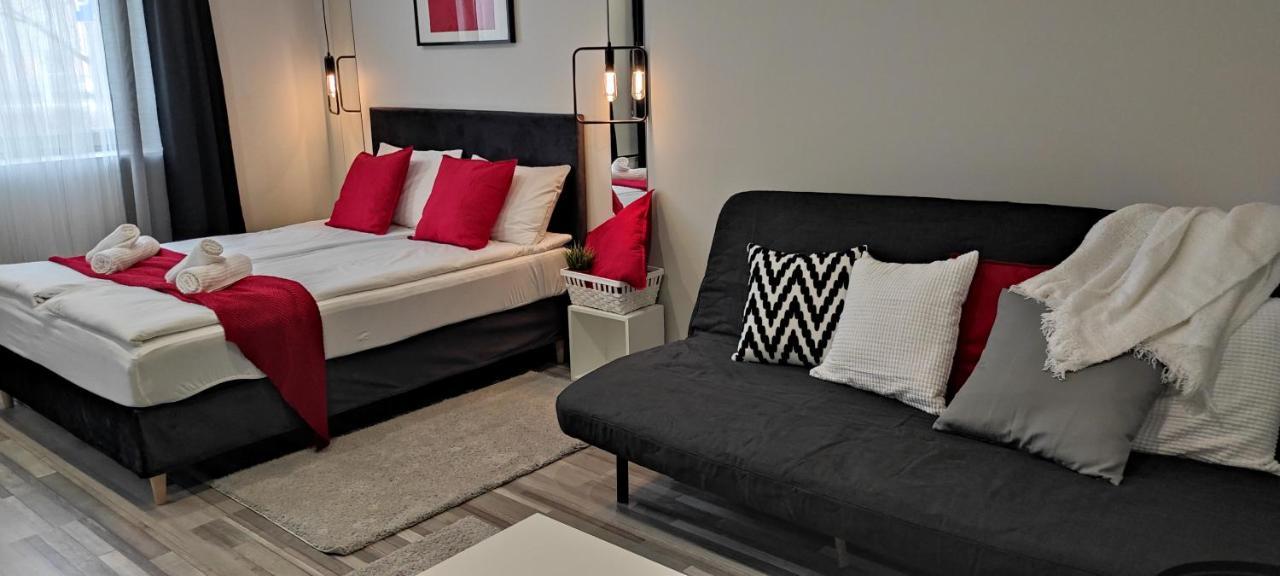 7 Days Apartment Makó Екстериор снимка