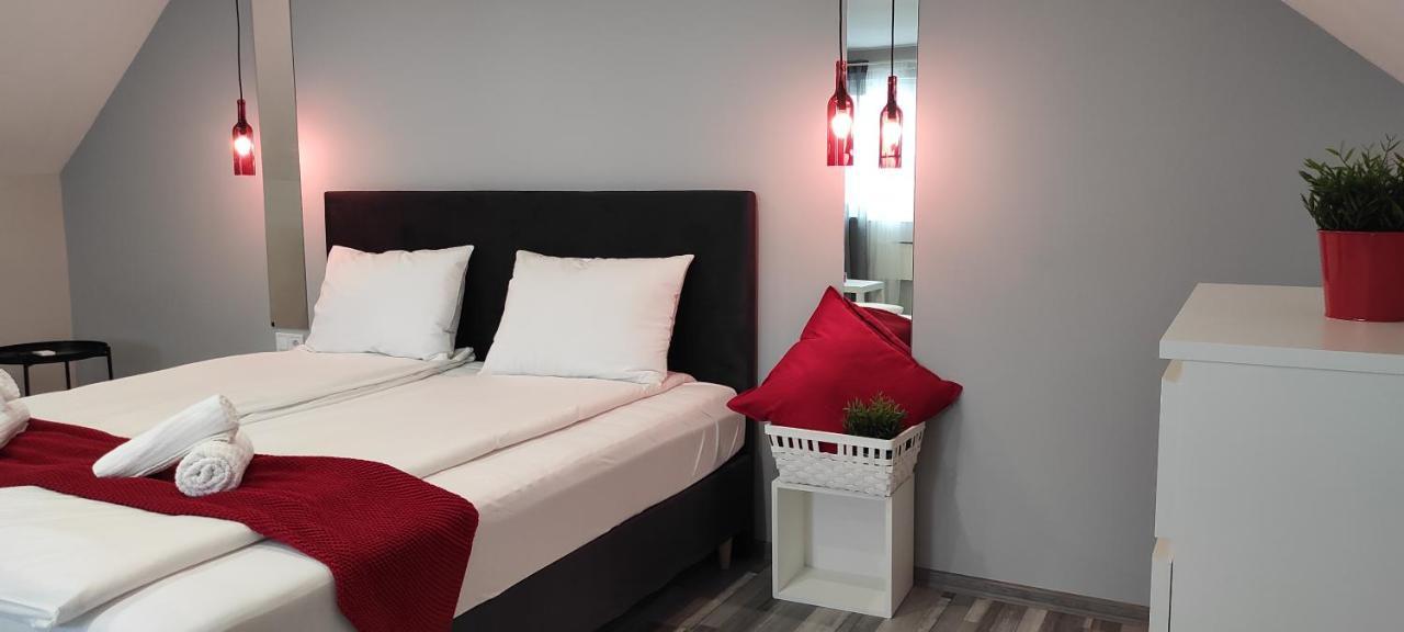 7 Days Apartment Makó Екстериор снимка