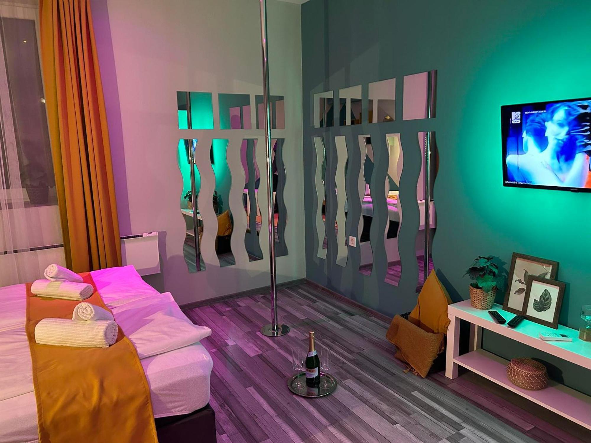 7 Days Apartment Makó Екстериор снимка